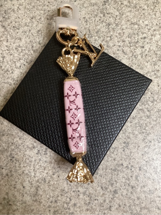 Louis Vuitton Accessories - Louis Vuitton Pink and Gold Monogram Candy Charm Keychain